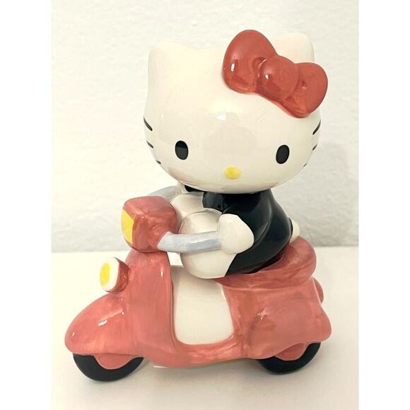 Hello Kitty Riding Scooter FIGURINE by Blue Sky Clayworks 6 X4- Collectible - Picture 1 of 5
